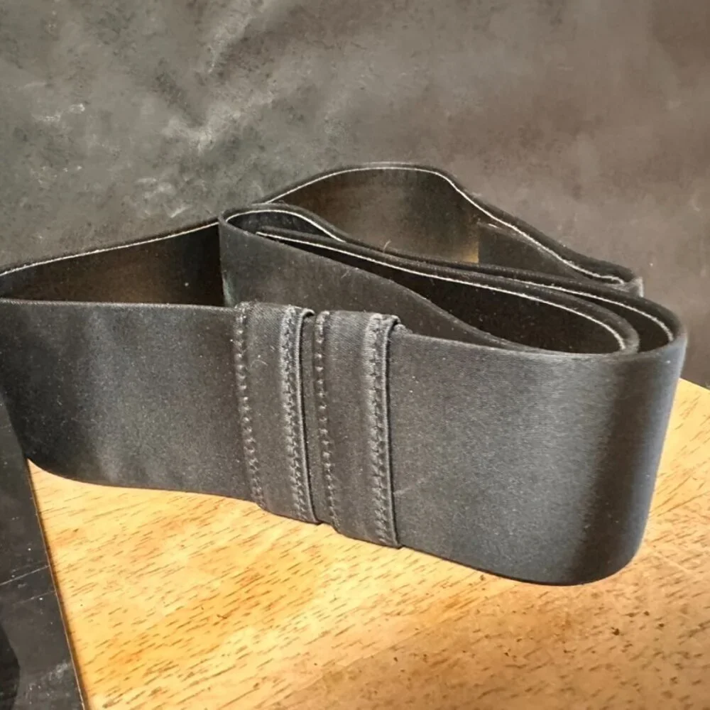 Alexis Kirk options black